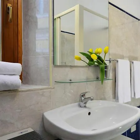 Termini מלון דירות 2*