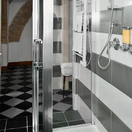 מלון דירות Termini 2*